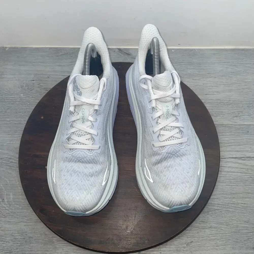 Hoka One One hoka one